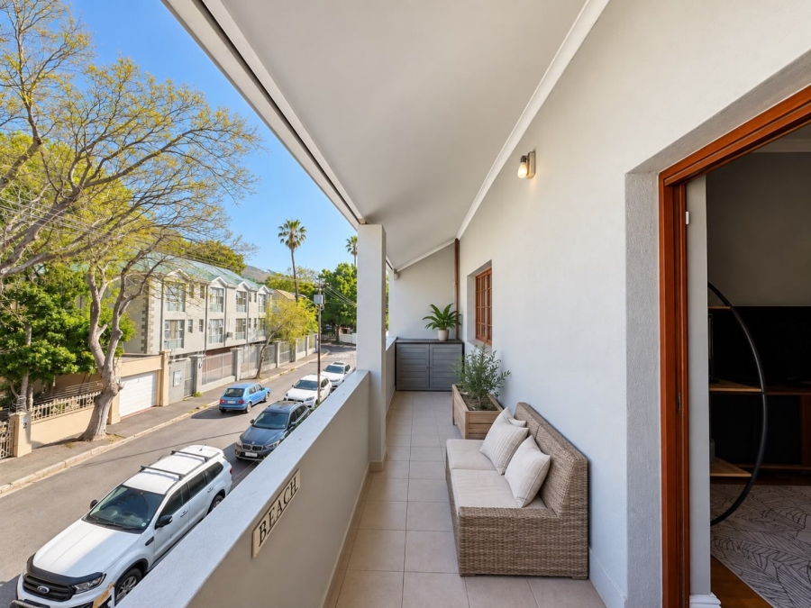 2 Bedroom Property for Sale in Oranjezicht Western Cape
